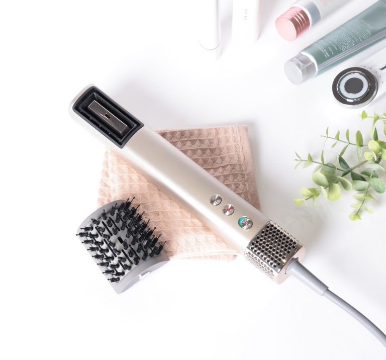 Из бренда бьюти-гаджетов «sanobi»я представляю официальный дебют революционного фена с двойными аква-ионами!