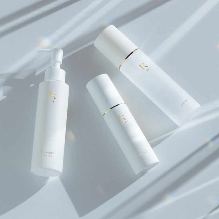 Набор для знакомства с брендом ухода за кожей «R SKIN», разработанным совместно с клиникой эстетической медицины